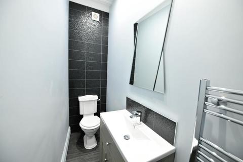 undefined, St Michaels Terrace, Headingley, Leeds LS6 3BQ