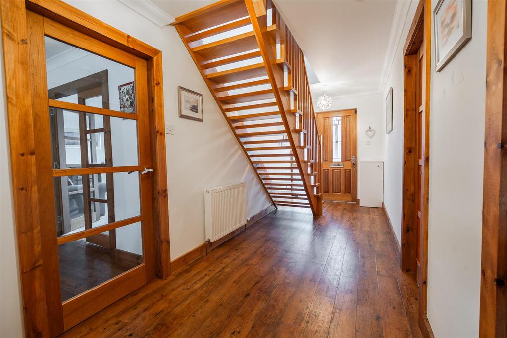 Hallway.jpg