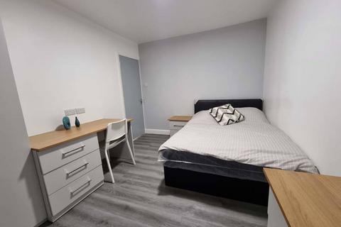 3 bedroom house to rent, Welton Mount, Hyde Park, Leeds LS6 1ET