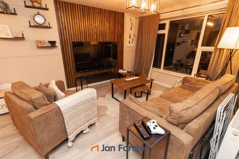 3 bedroom semi-detached house for sale, Lynton Place, Newcastle Upon Tyne