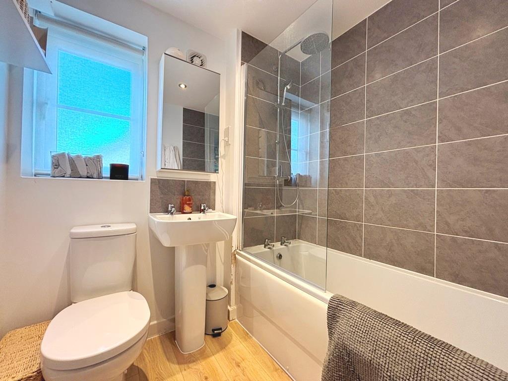 Bathroom.JPG