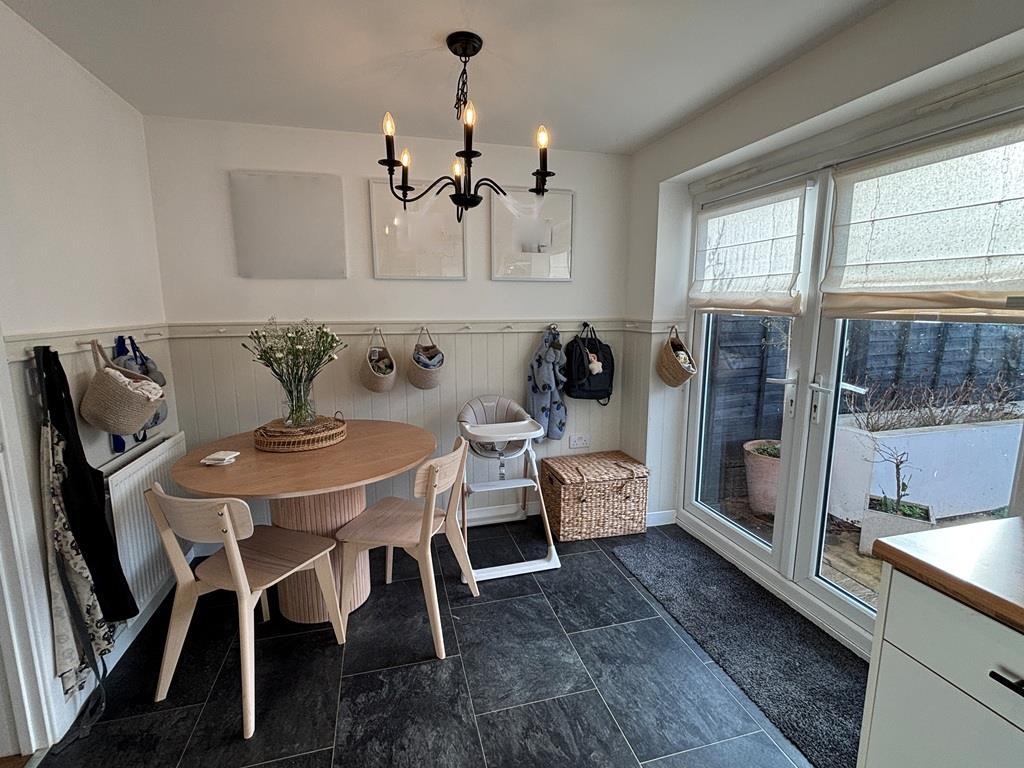 Dining Area.png