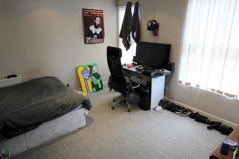 undefined, Newport Mount, Burley, Leeds, LS6