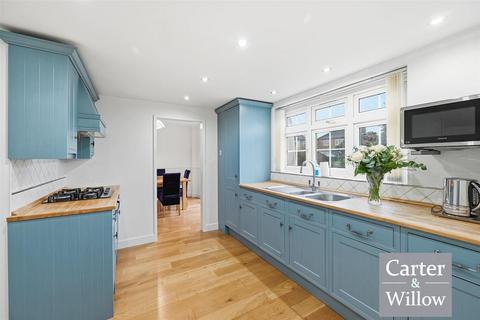 undefined, Bastable Avenue, Essex