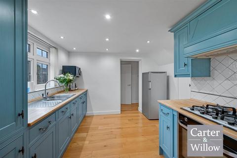 undefined, Bastable Avenue, Essex