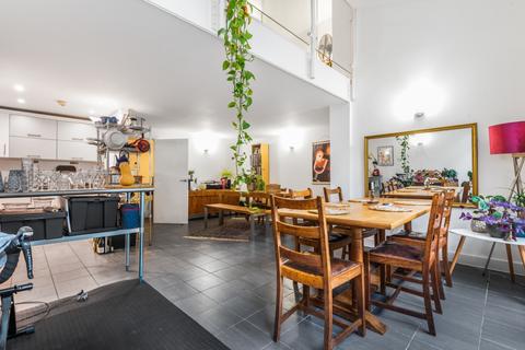 2 bedroom flat to rent, Sanctuary Street, Borough, London, SE1