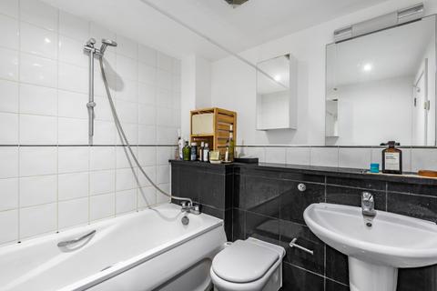 2 bedroom flat to rent, Sanctuary Street, Borough, London, SE1