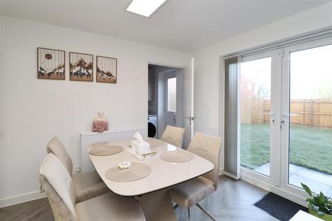 5 bedroom detached house for sale, Barben Avenue, York YO19