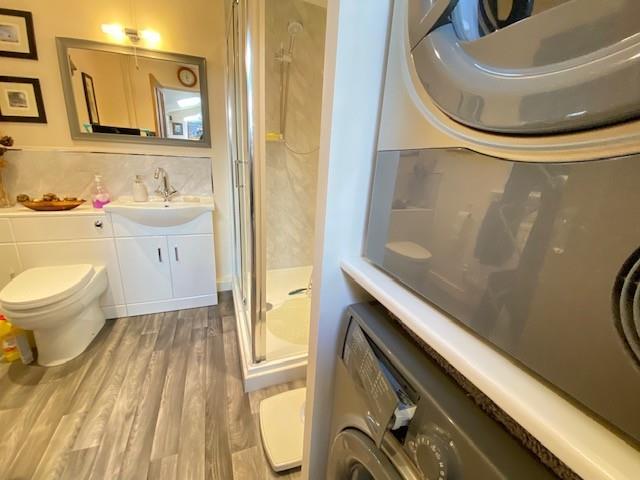 Utility/shower room