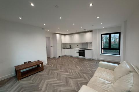 2 bedroom flat to rent, Larkshall Road, London