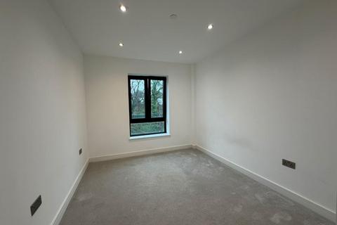 2 bedroom flat to rent, Larkshall Road, London