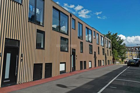 undefined, East Finchley / Highgate borders N2