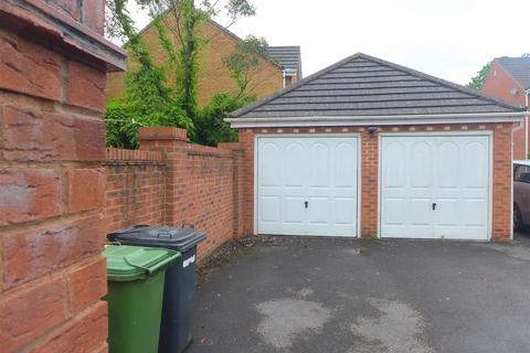 undefined, Bristol BS16