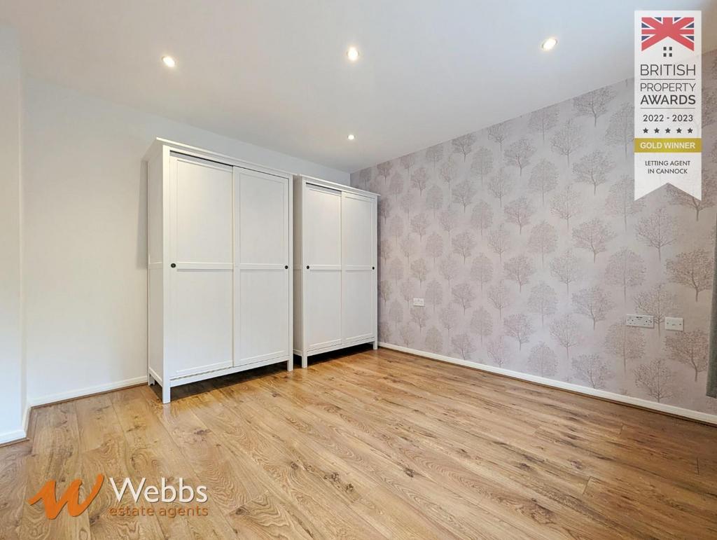 Bedroom One 1.jpg
