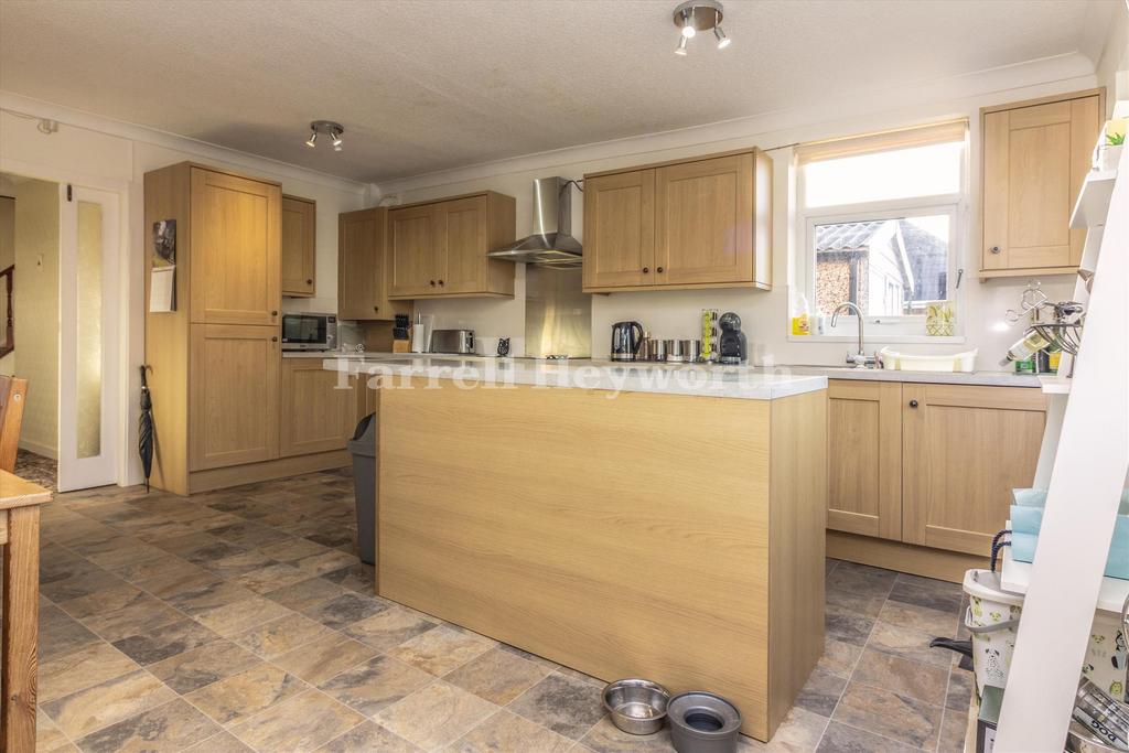 Kitchen f