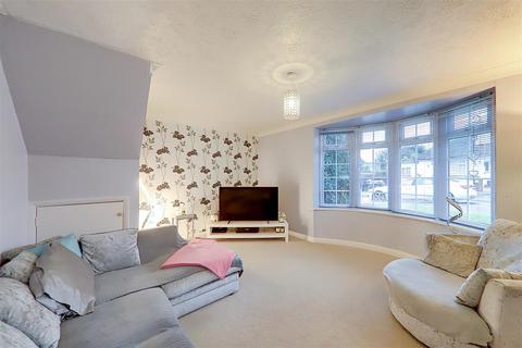 3 bedroom end of terrace house for sale, Wentworth Close, Salvington, West Sussex, BN13 2LQ