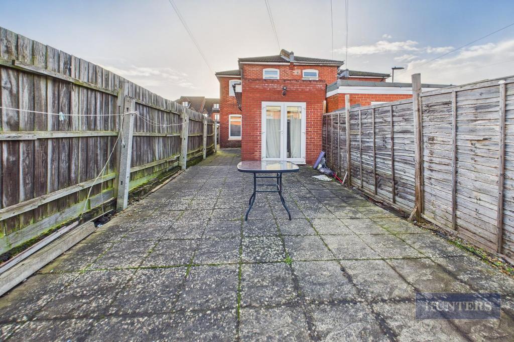 CAM05152 G0-PR0349-STILL014.jpg