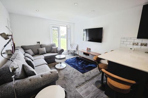 2 bedroom flat to rent, Middlehope Grove, Bishop Auckland