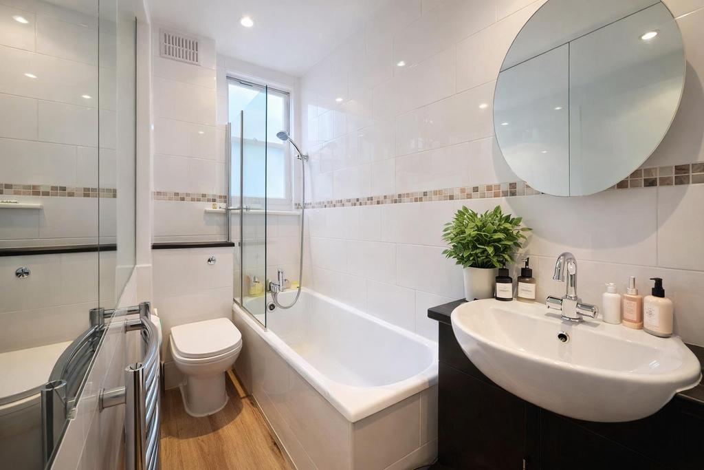 3 B8 C5953-0 BC4-40 FF-ACFD-8327 BAE0 E5 C5.png