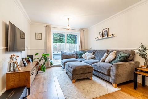 2 bedroom maisonette for sale, Tennyson Road, Hertfordshire AL2