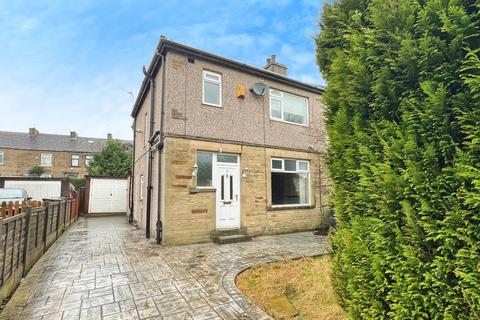 3 bedroom semi-detached house for sale, Denbrook Crescent, West Yorkshire BD4