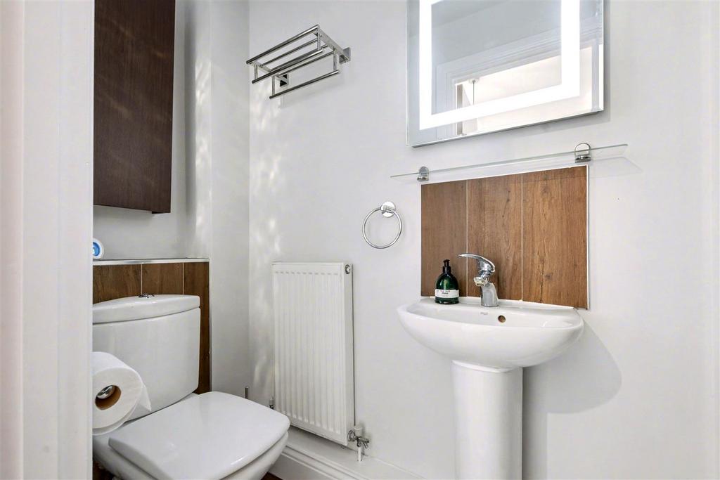 Ensuite.jpeg