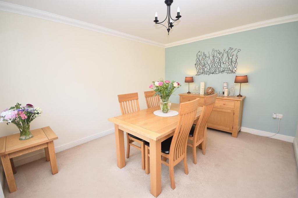 Dining Room.jpg