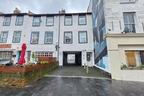 2 bedroom flat for sale, Station Road, South Norwood SE25