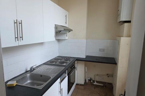 2 bedroom flat for sale, Station Road, South Norwood SE25