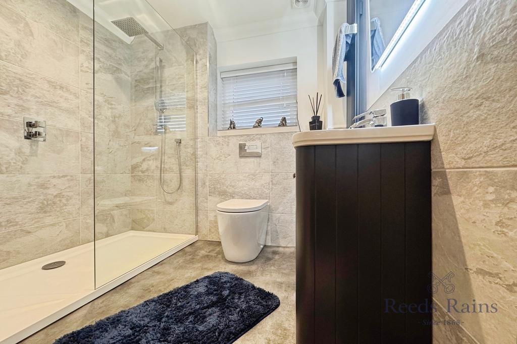 Master Ensuite