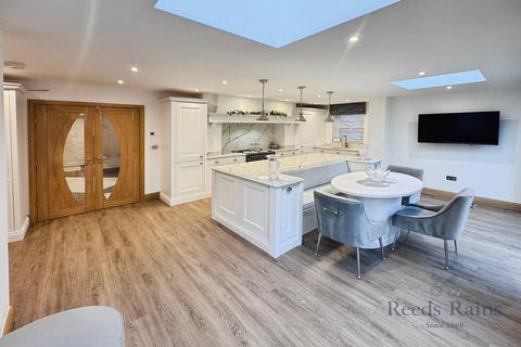 5 bedroom detached house for sale, Main Street, Leeds LS25