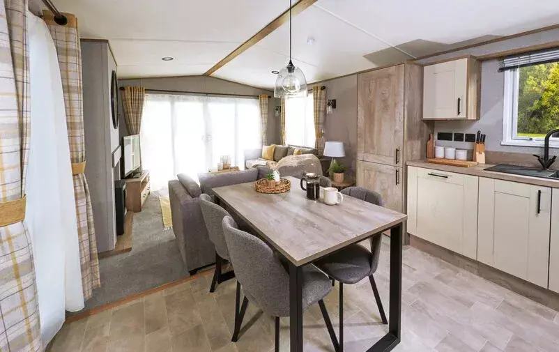 Abi Beverley Lounge Dining Window 1010 Edit 802x50