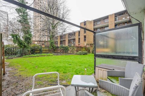 undefined, Bow Road, London E3