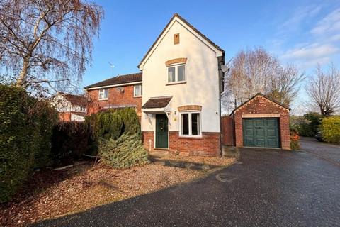 2 bedroom semi-detached house to rent, Broadgate, Norwich NR8