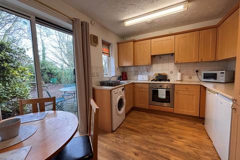 2 bedroom semi-detached house to rent, Broadgate, Norwich NR8