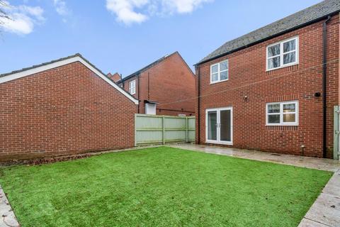 3 bedroom detached house for sale, Carnforth Drive, St. Helens, WA10