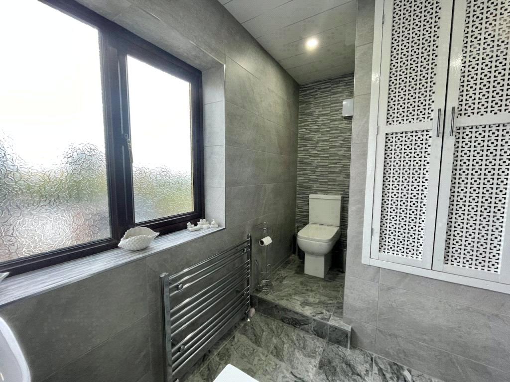 Bathroom/Wc