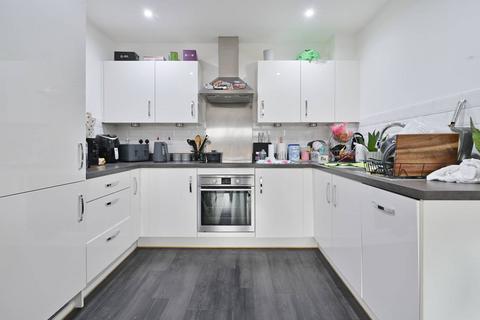 2 bedroom flat for sale, The Embankment, Hemel Hempstead, HP3