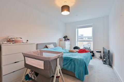 2 bedroom flat for sale, The Embankment, Hemel Hempstead, HP3