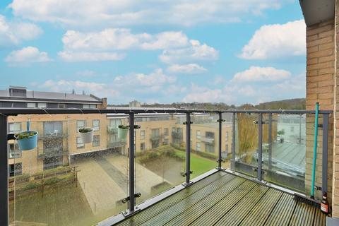2 bedroom flat for sale, The Embankment, Hemel Hempstead, HP3