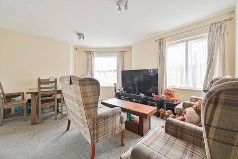 2 bedroom flat for sale, Fourdrinier Way, Hemel Hempstead, HP3