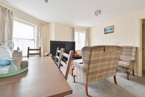 2 bedroom flat for sale, Fourdrinier Way, Hemel Hempstead, HP3