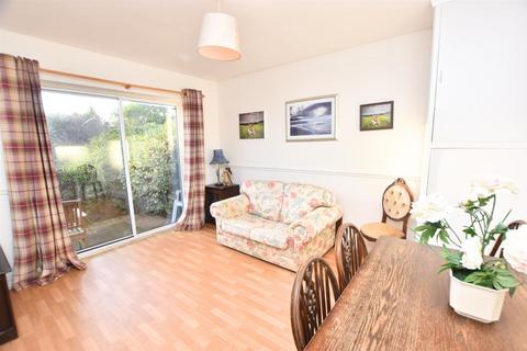 1 bedroom semi-detached bungalow for sale, Trinity Road, Cleethorpes DN35