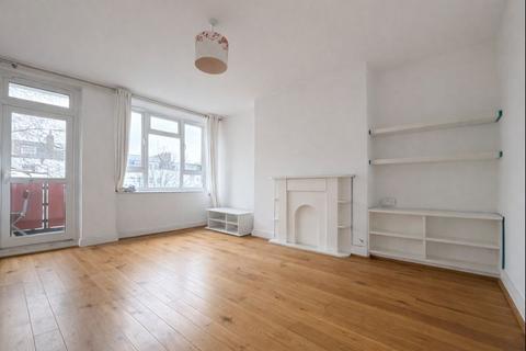 2 bedroom apartment to rent, Albion Road, London N16