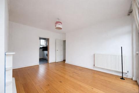 2 bedroom apartment to rent, Albion Road, London N16