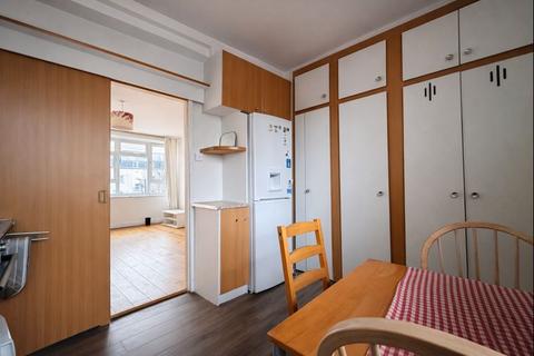 2 bedroom apartment to rent, Albion Road, London N16