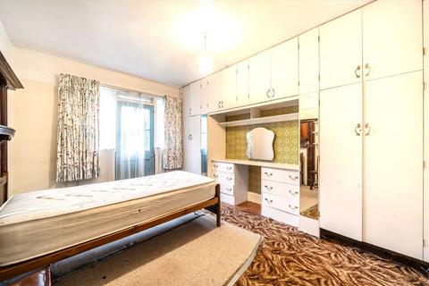 4 bedroom house for sale, Silver Crescent, London W4