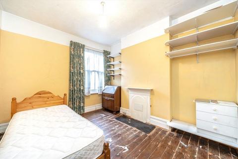 4 bedroom house for sale, Silver Crescent, London W4