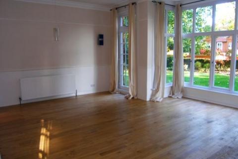 2 bedroom apartment to rent, Kinburn Drive Egham Hill, Egham, Surrey, TW20