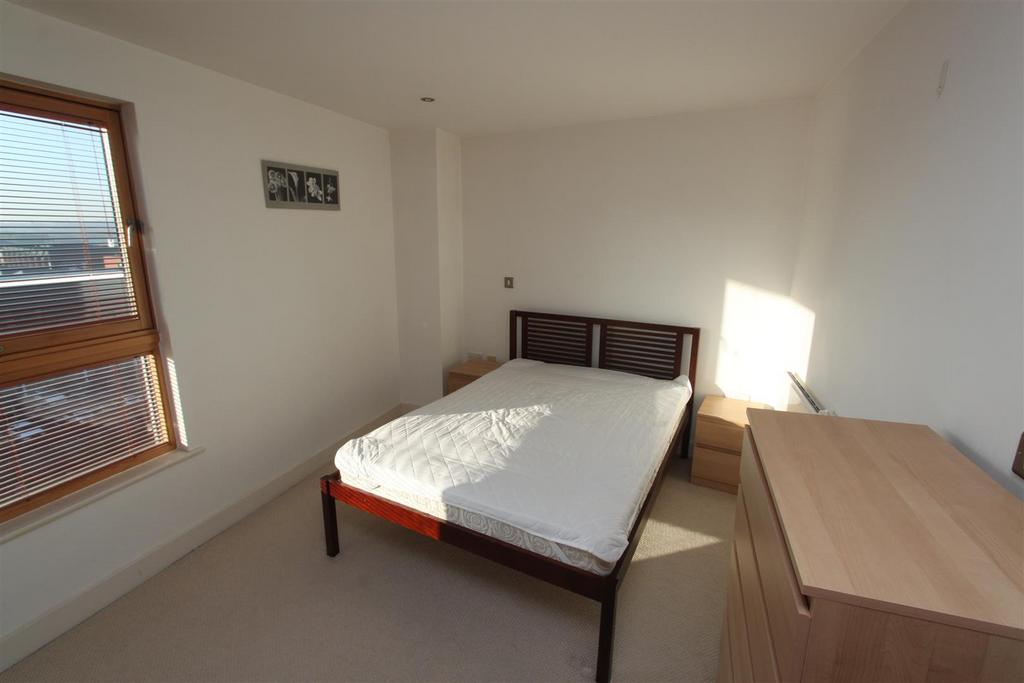 Bedroom.JPG